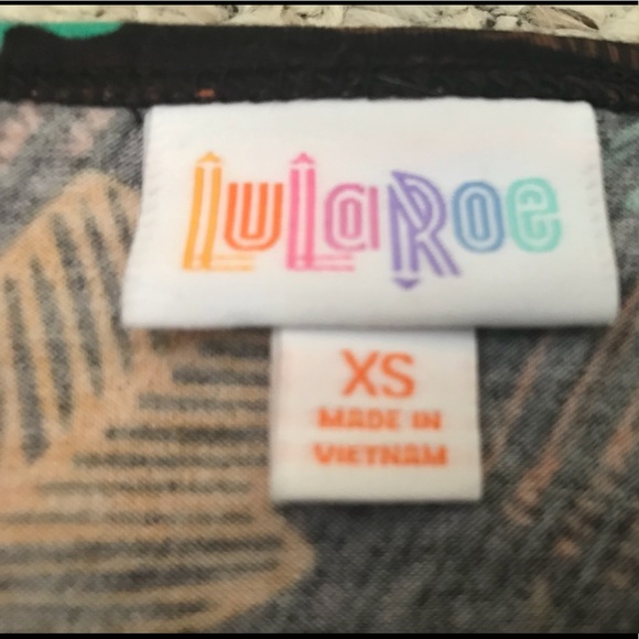 🍁 XS Lularoe Irma 🍁 - Picture 4 of 4